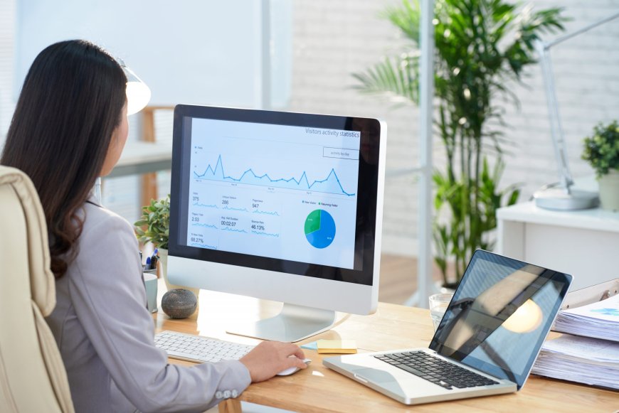 Mastering the Art of Multitasking: A Comprehensive Guide on How to Use Two Monitors with